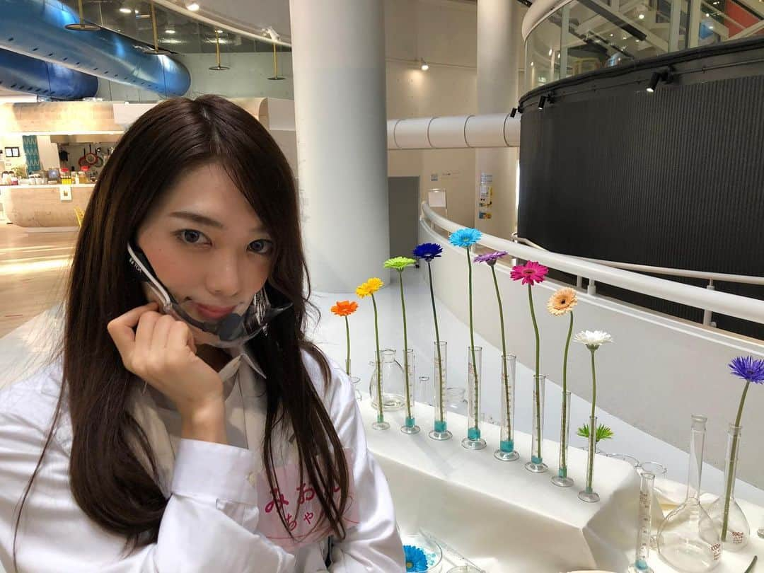 天玲美音さんのインスタグラム写真 - (天玲美音Instagram)「サイエンスショーモード #天玲美音 . . #science  #scienceshow #サイエンスショー #白衣MION」11月22日 23時30分 - miontenrei