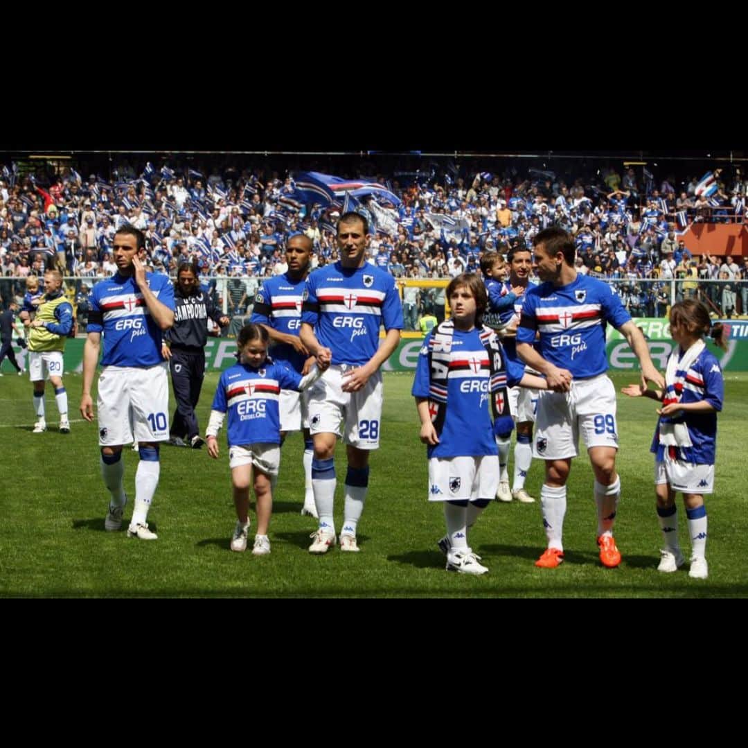 のインスタグラム：「Ieri hai comunicato che dopo tanti anni nel calcio e tanti gol segnati lasci la tua grande passione ... per me è stato un grandissimo privilegio ed un onore giocare con te nella @sampdoria ed affrontarti quando eri al @acmilan . Sei stato un magnifico calciatore che mancherà molto al mondo del pallone ⚽️. Un forte abbraccio e in bocca lupo per tutto quello che farai da oggi in poi !!」
