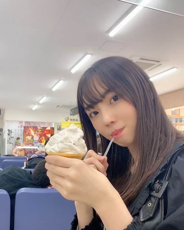 川平朱莉のインスタグラム：「帰熊したら絶対食べる#陣太鼓ソフト 🍦  めちゃめちゃに美味しい〜🤤❤️ 朝昼晩毎回デザートに出て欲しいナ」