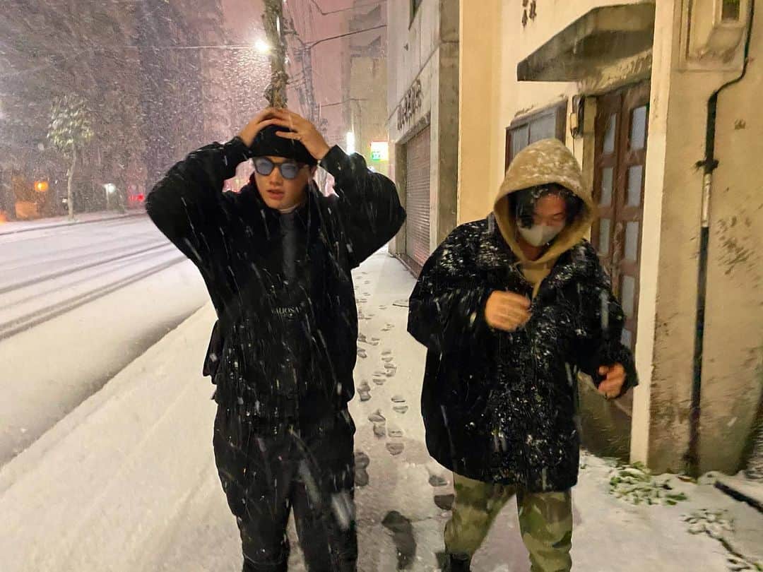 新井雄大さんのインスタグラム写真 - (新井雄大Instagram)「Snow times 全てがそうと思ってるわけじゃないけど 概念的にはfuck the police  表面的には善意だよね。」11月23日 5時19分 - yudaiarai_14