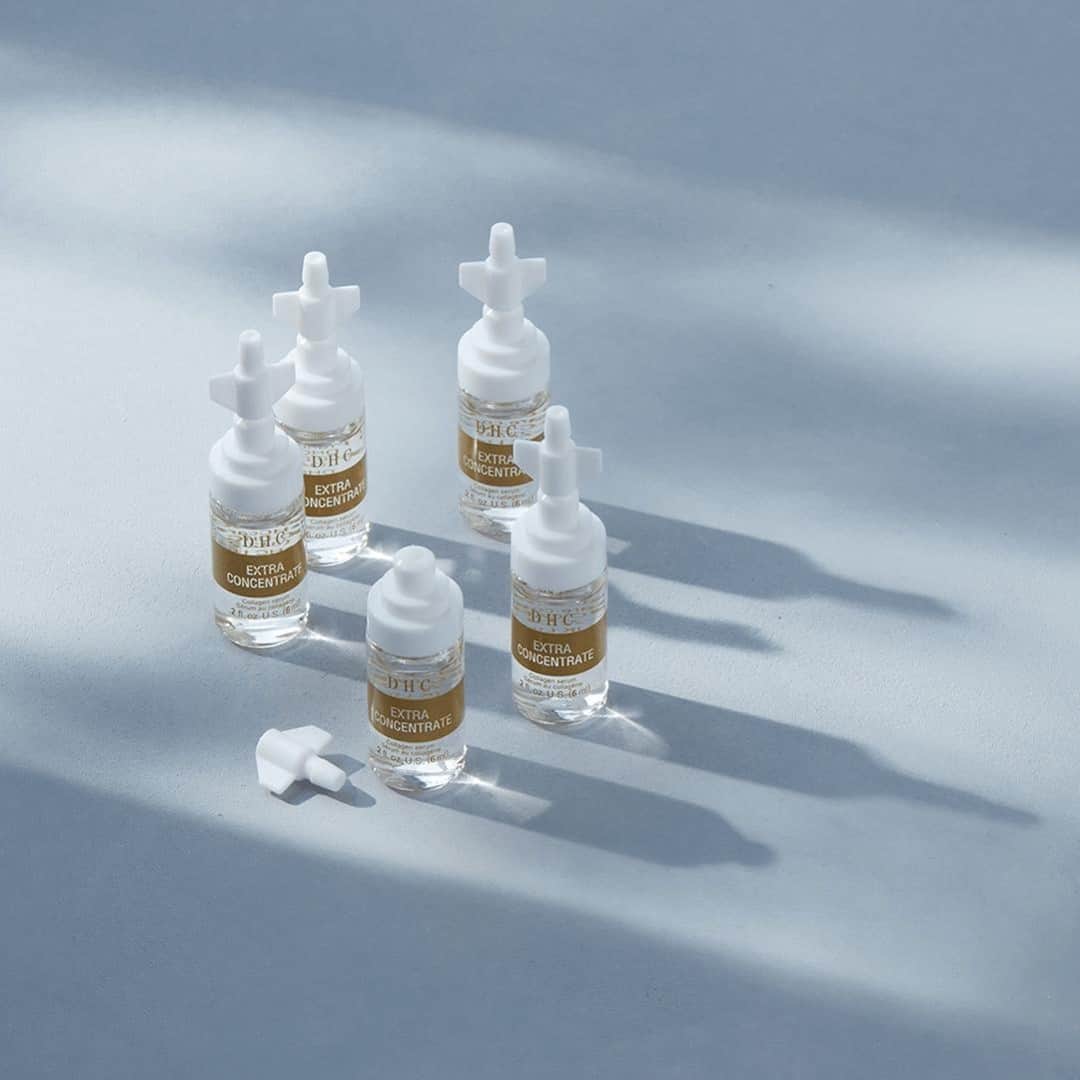 DHC Skincareさんのインスタグラム写真 - (DHC SkincareInstagram)「The secret to that youthful glow? It's Extra Concentrate 🤩 The collagen-rich formula is perfect for layering under your moisturizer or spot treating any areas of concern. A clinical study reported 92.5% of subjects noticed a difference in their skin in five days or less!   "⭐⭐⭐⭐⭐ Worth every drop! My 59-year old fair skin looks and feels so good after using this product. Colleagues at work have commented that I have "beautiful skin". I apply a few drops to my face and neck every night, let it sink in (it absorbs quickly), followed with night cream. The first thing I noticed was how supple my skin felt in the morning. It is a liquid, so it takes a little practice to pour the correct amount, but a little goes a long way." – KarenB  Shop Extra Concentrate and other J-Beauty skincare at DHCcare.com ☝️」11月22日 23時55分 - dhcskincare