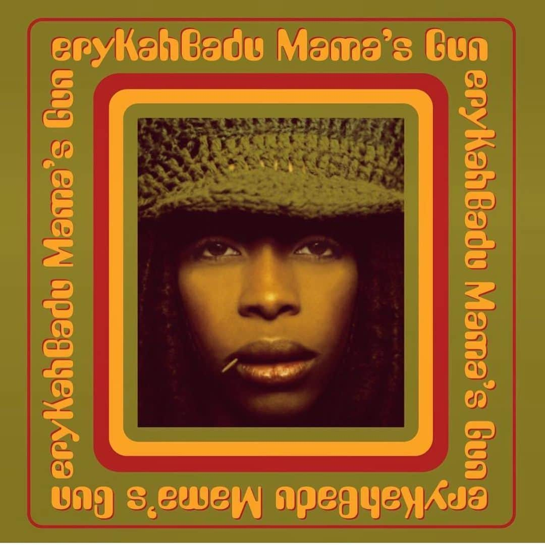 エイミー・セダリスさんのインスタグラム写真 - (エイミー・セダリスInstagram)「Today’s listening Mama’s Gun @erykahbadu 20 year anniversary #mamasgun #stayhomewithamysedaris #erykahbadu」11月23日 0時25分 - amysedaris