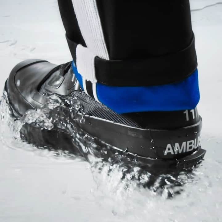 converseのインスタグラム：「Here’s a look at the latest Converse x @ambush_official collaboration.  The Tokyo fashion label known for their idiosyncratic design approach takes this seasonal collection in  two distinct directions: sleek, gender-free utility with the brand new CTAS Duck Boot, inspired by  Converse’s function-first roots, and exuberant cozy style with the fuzzy Chuck 70.   Available November 24 at 10AM EST, on Converse.com.」