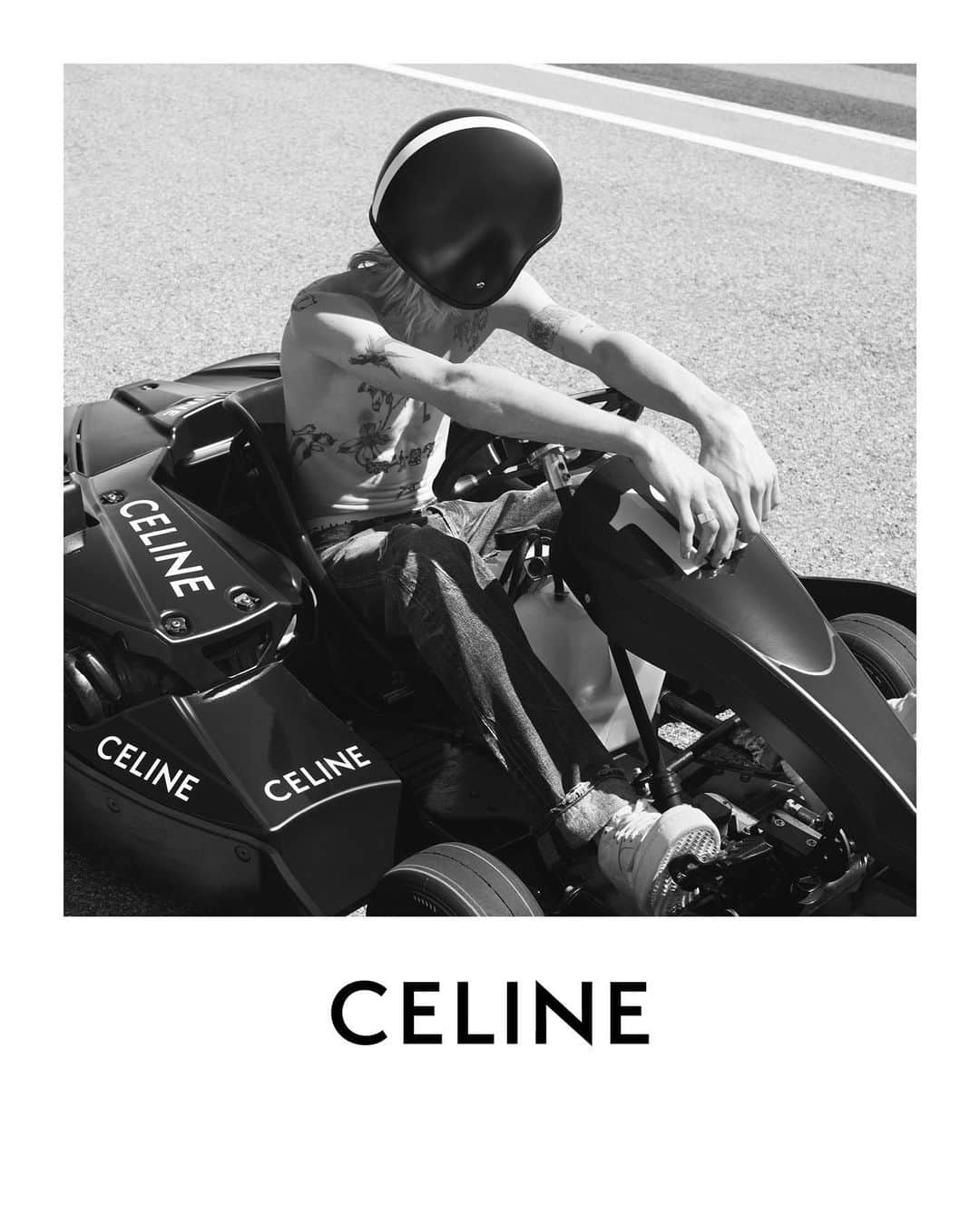 Celineさんのインスタグラム写真 - (CelineInstagram)「THE DANCING KID CELINE HOMME SUMMER 21  CELINE BLACK HELMET  COLLECTION AVAILABLE NOW IN STORE AND AT CELINE.COM  JFK PHOTOGRAPHED BY @HEDISLIMANE CIRCUIT DU CASTELLET  JULY 2020  #THEDANCINGKID #CELINEHOMME #CELINEBYHEDISLIMANE」11月23日 1時06分 - celine