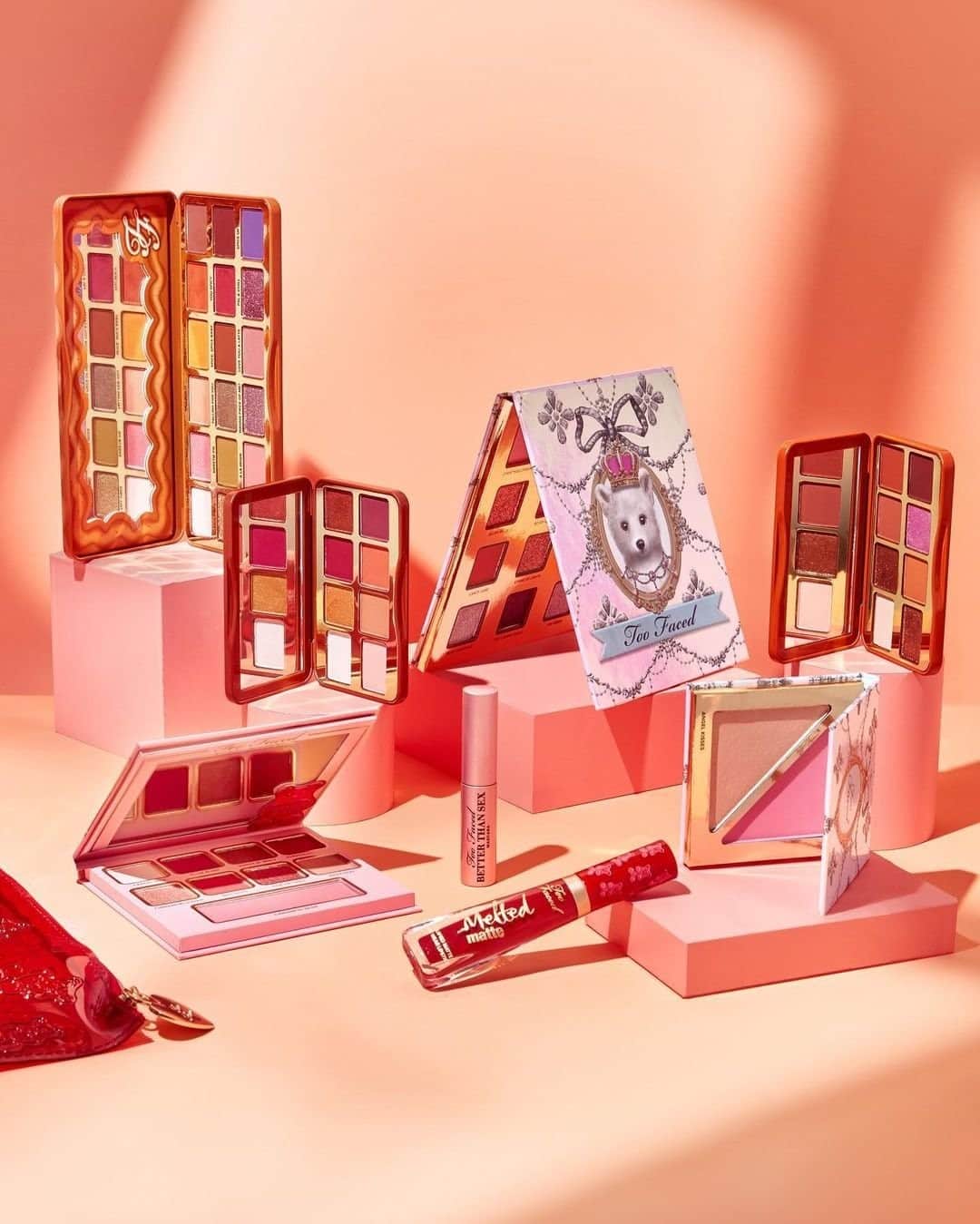 Too Facedのインスタグラム：「The best Christmas gifts are makeup! Drop a 🎁 below if you would love to find one of these in your stocking this year! Head over to @meccamaxima and stock up on all your Christmas FAVES! ✨ #regram #toofaced」