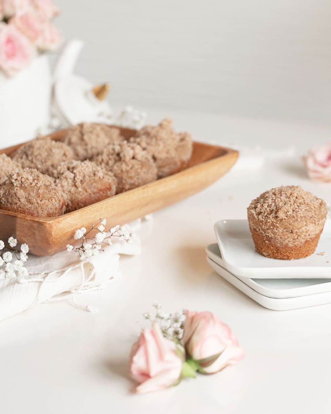 The Little Marketさんのインスタグラム写真 - (The Little MarketInstagram)「Start your day with warm coffee cake muffins. They're just the right size for a sweet morning treat! Link in bio for @amanda.wilens' recipe.」11月23日 1時28分 - thelittlemarket