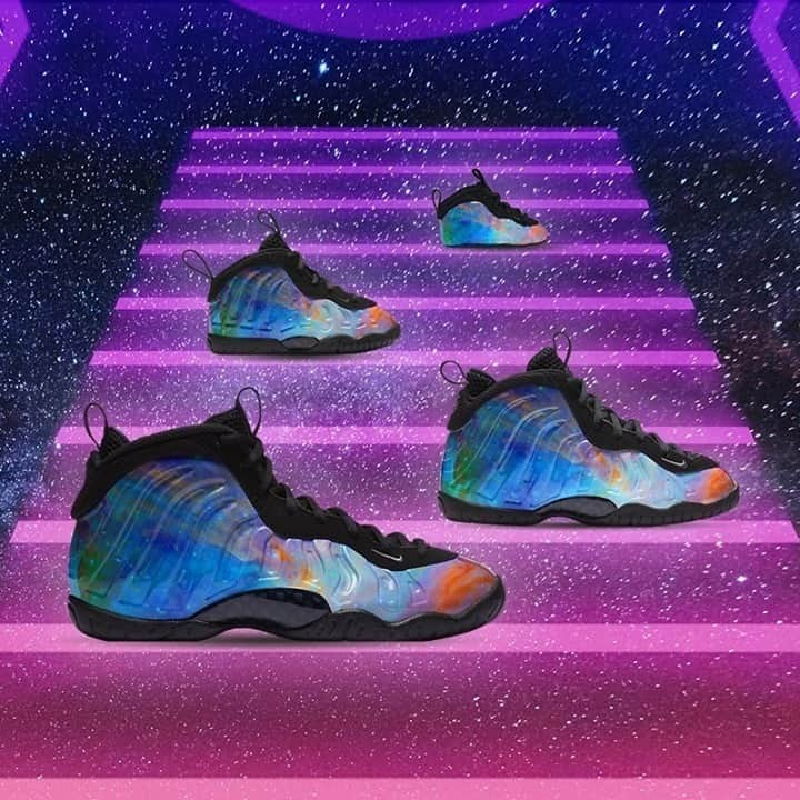 Foot Lockerさんのインスタグラム写真 - (Foot LockerInstagram)「Out of this world! ☄️ The Kids #Nike Foamposite 'Big Bang' is dropping 11/27 in full family sizing!」11月23日 2時00分 - footlocker