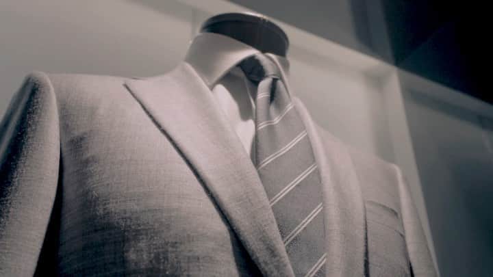 カナーリのインスタグラム：「A #Canali1934 garment embodies a world of details and elements which tell a story made of sophistication, care and wisdom. Explore all the #CanaliAnthology contents at the link in bio. #MadeInItaly」