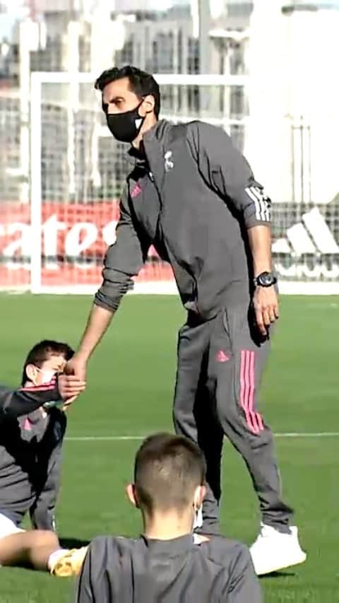 アルバロ・アルベロアのインスタグラム：「¡Hala Madrid!」