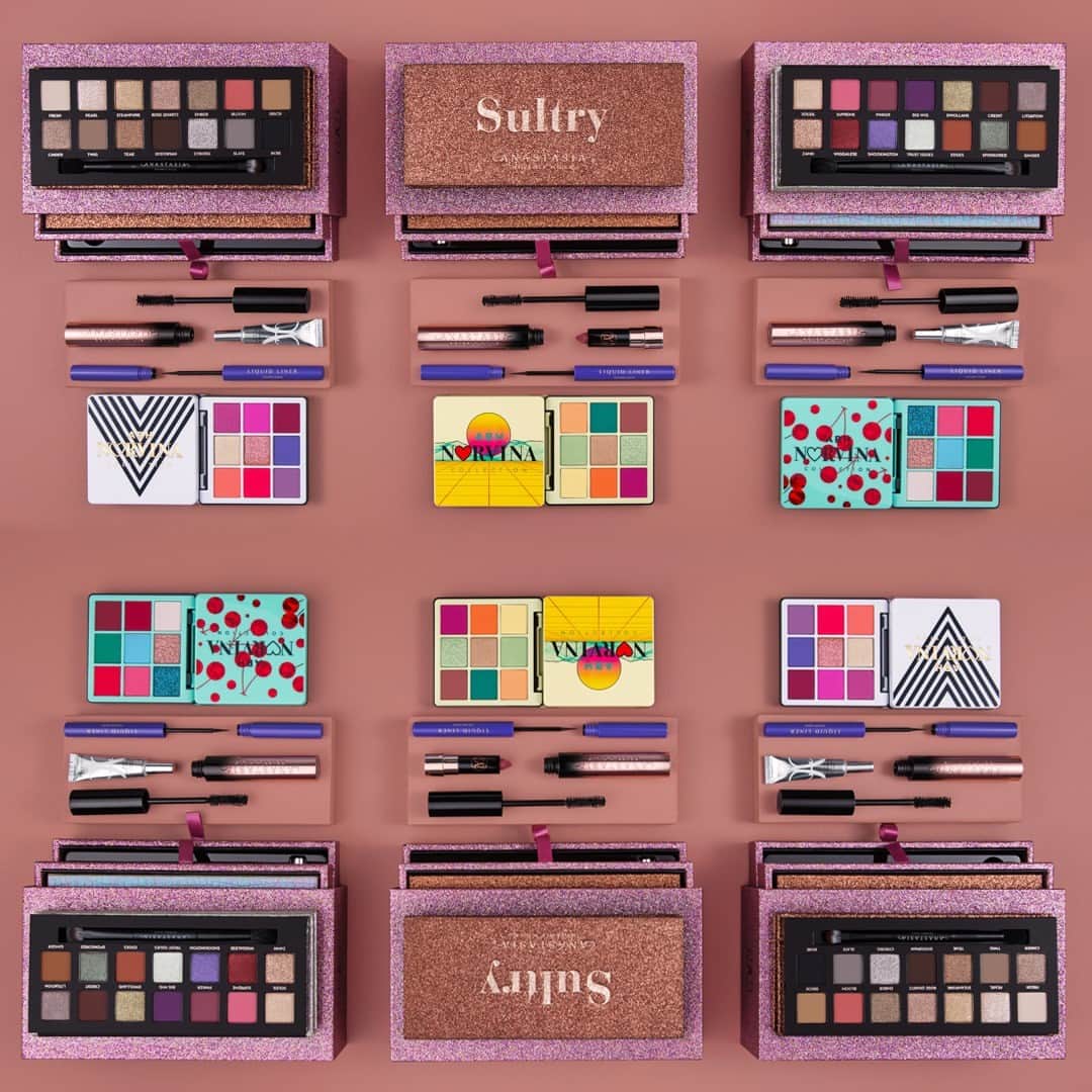 Anastasia Beverly Hillsさんのインスタグラム写真 - (Anastasia Beverly HillsInstagram)「Black Friday now live on anastasiabeverlyhills.com 🎉   Sultry Vault available 🎁  Jackie Aina Vault available 🎁  Free Vault with the purchase of any 2 palettes 🎁  50% off Glow, Stick Foundation, Contour , Eye Shadow Singles & Lip 🎁  30% off Palettes, Brow, Blush & Bronzer 🎁  + many more 🎁」11月23日 3時16分 - anastasiabeverlyhills