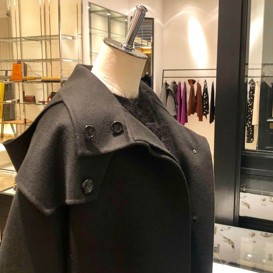 CYCLASさんのインスタグラム写真 - (CYCLASInstagram)「***﻿ 【本日最終日】﻿ AUTUMN & WINTER 2020 OUTER FAIR﻿ ﻿ 日頃より﻿ 「The SECRETCLOSET」「CYCLAS」をご愛顧いただき誠にありがとうございます﻿ ﻿ 本日﻿ 11月23日(祝/月)まで﻿ ﻿ 「The SECRETCLOSET」﻿ 「CYCLAS」﻿ 「ONLINE SHOP」においてOUTER FAIRを開催中﻿ ﻿ フェア期間中に﻿ コート・ジャケットなどのアウター対象商品をお買い上げいただいたお客さまへ﻿ ﻿ 各種ポイントアップ特典をご用意いたしております﻿ ﻿ ◇◇◇﻿ ﻿ 特典は店舗によって異なります詳細は下記をご覧ください﻿ ﻿ 【開催店舗】﻿ 「The SECRETCLOSET」﻿ ◇二子玉川店﻿ ◇六本木店﻿ ◇名古屋店﻿ ﻿ 「CYCLAS」﻿ ◇松屋銀座店﻿ ﻿ 各店舗公式LINEアカウント﻿ ショップカードのポイントを通常の３倍とさせていただきます﻿ ﻿ ＊ご使用いただける店舗・条件などは直接各ショップスタッフにお問い合わせください﻿ ﻿ 「ONLINE SHOP」﻿ 10月21日(水)0:00～11月23日(祝/月)23:59まで﻿ ﻿ お買い上げ金額のポイントを通常の20倍とさせていただきます﻿ ﻿ ＜ご注意＞﻿ ※本サービスは﻿ 「CYCLAS」ONLINE SHOPのみご利用が可能です﻿ ﻿ ※「The SECRETCLOSET」「CYCLAS」各店舗でのご利用は出来ませんので予めご了承ください﻿ ﻿ #thesecretcroset #cyclas﻿ #2020autumnwinter ﻿ #outerfair #coat #jacket﻿ #outer」11月23日 13時24分 - cyclasofficial