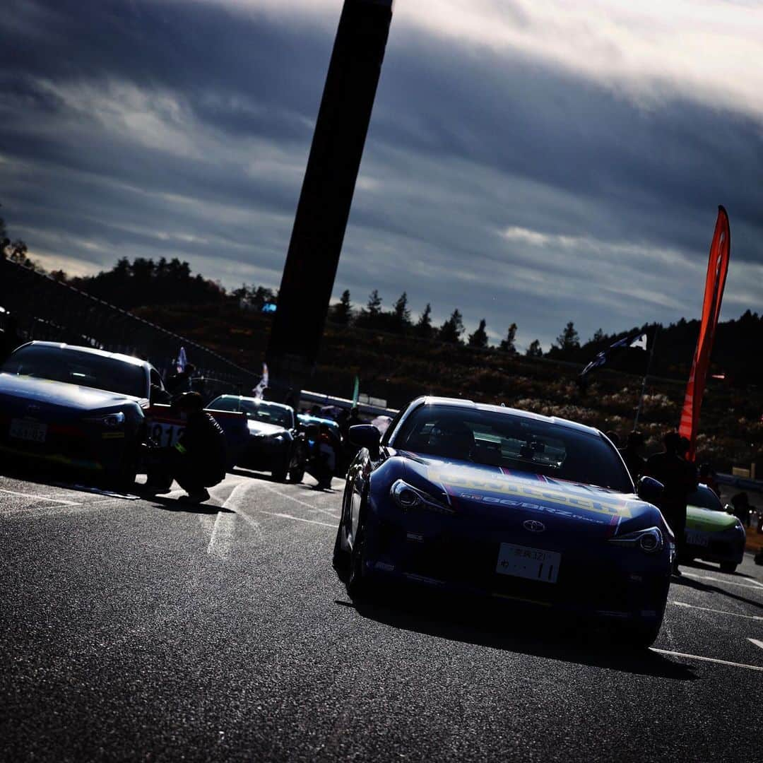 脇阪寿一さんのインスタグラム写真 - (脇阪寿一Instagram)「三橋仁明写真館  GR 86/BRZ Race  最終戦 ツインリンクもてぎ  決勝12位  #gr86brzrace #assomotorsports #toyota #86 #owltech #春ちゃん #寿一サロン  #豊田章男 #モリゾウ #boss #感謝 #三橋仁明 #カメラマン」11月23日 13時25分 - juichiwakisaka