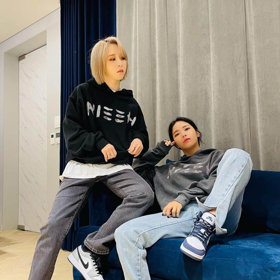 ムンビョルさんのインスタグラム写真 - (ムンビョルInstagram)「🌝🌞 ⠀ ⠀ ⠀ ⠀ ⠀ #byul2closet」11月23日 13時39分 - mo_onbyul