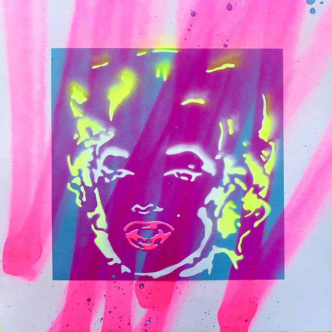 のインスタグラム：「銀座にて個展をやらさせていただきます。 LOOTONE Exhibition 2020年12月14日〜26日 AM11：00〜PM6：00(最終日PM5：00)  日曜・祝日休廊 場所：ガレリア グラフィカ @galleria_grafica_tokio   〒104-0061 東京都中央区銀座6-13-4 銀座S2ビル Tel：03-5550-1335 www.galleriagrafica.com  "Marilyn Monroe" Size：300X300mm」