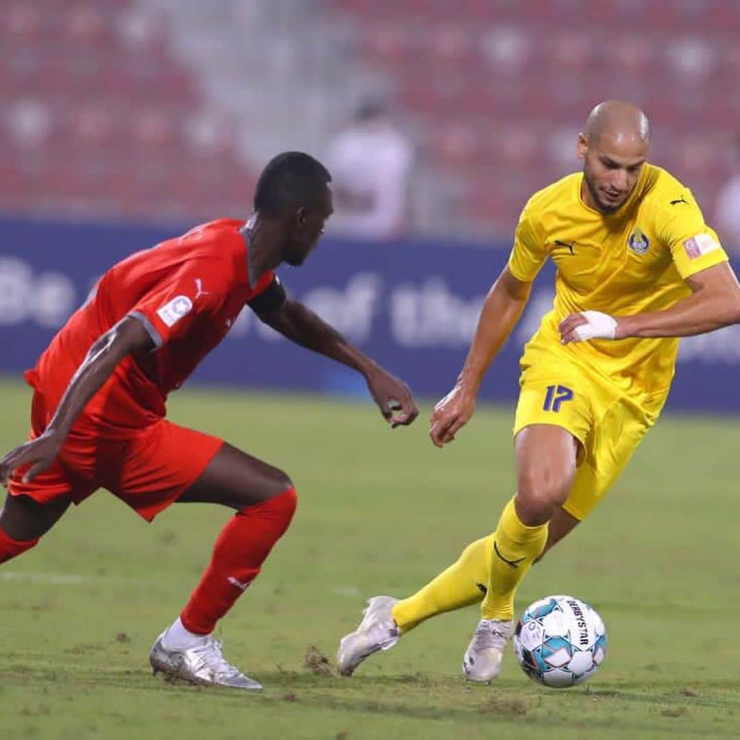 アドレーヌ・グェディウラのインスタグラム：「Good win el hamdulilah 💙💛 @algharafaclub @qsl @qfa  #panthers #gharafaoui #dababa #tiribark」