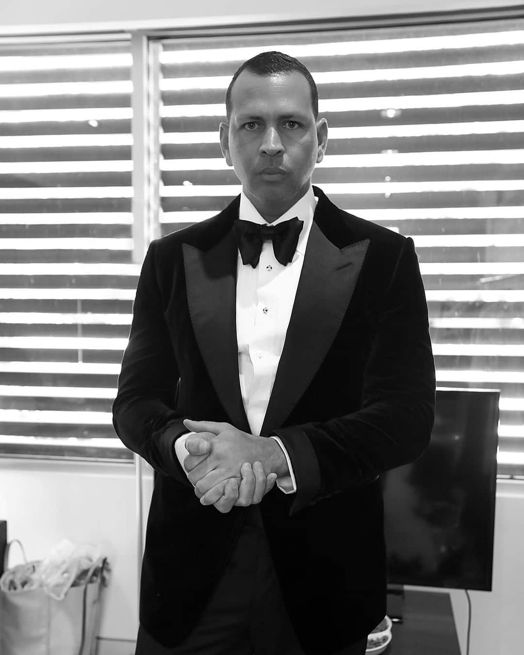 アレックス・ロドリゲスさんのインスタグラム写真 - (アレックス・ロドリゲスInstagram)「If I could’ve gone to the #AMAs tonight, I’d have worn one of these tuxes.  . Which do you like best: ⚫️ or ⚪️?!」11月23日 5時59分 - arod