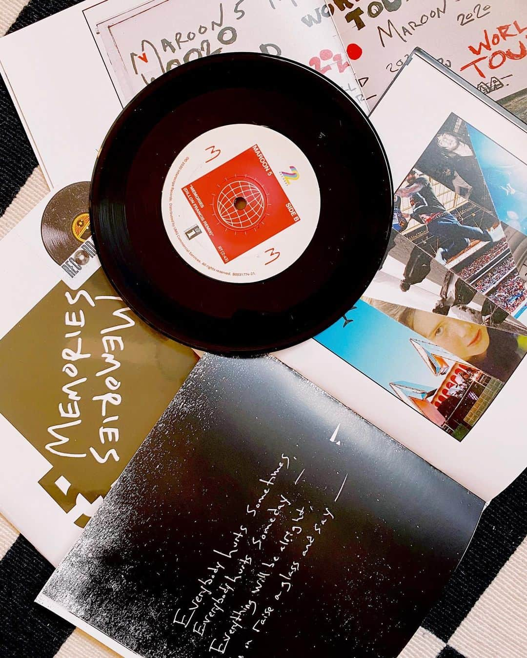 Maroon 5さんのインスタグラム写真 - (Maroon 5Instagram)「Call your local independent record store and check for our 7” vinyl in celebration of Record Store Day 2020 - The “Memories / Memories (Dillon Francis Remix)” 7” and 20 page photo & lyric booklet • Limited to 3500 copies • Find a participating store near you at recordstoreday.com and keep supporting your local record shop • #RSD20 #RSDDrops」11月23日 6時19分 - maroon5