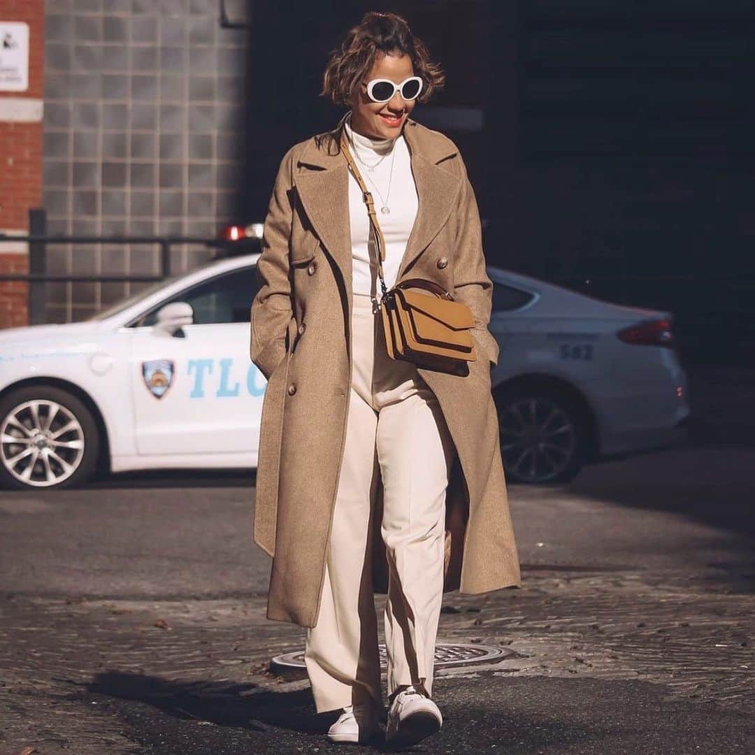 ボトキエのインスタグラム：「Sunday style @cinthiaspoon • #botkier #girlonthego」