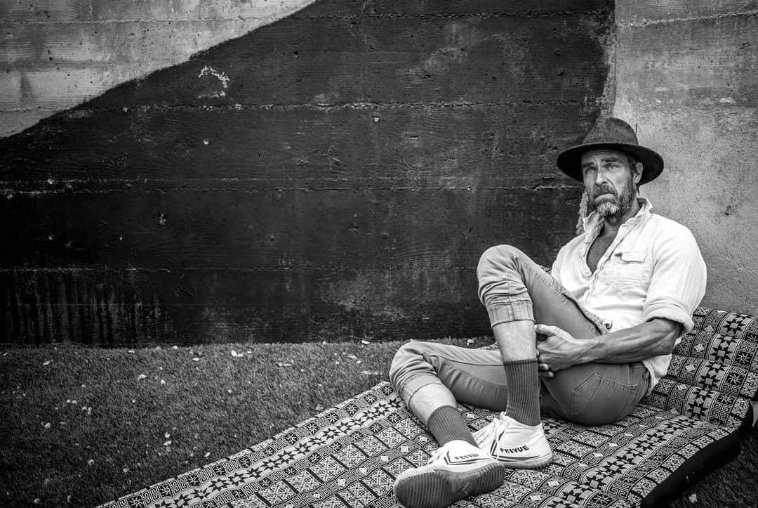 のインスタグラム：「Others thoughts of our curiosities or opinions aren’t always accepted right away, or understood... but the pondering of it can be the best part.   Keep an open mind.    📷 @fotodebby」
