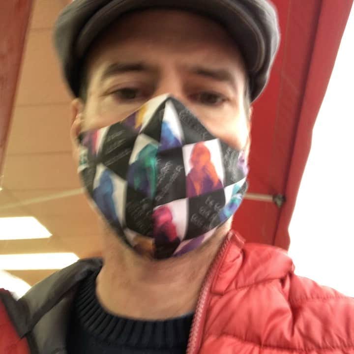 スコット・フォーリーのインスタグラム：「Hasn’t even started and it sux. #thanksgivingshopping @traderjoes」