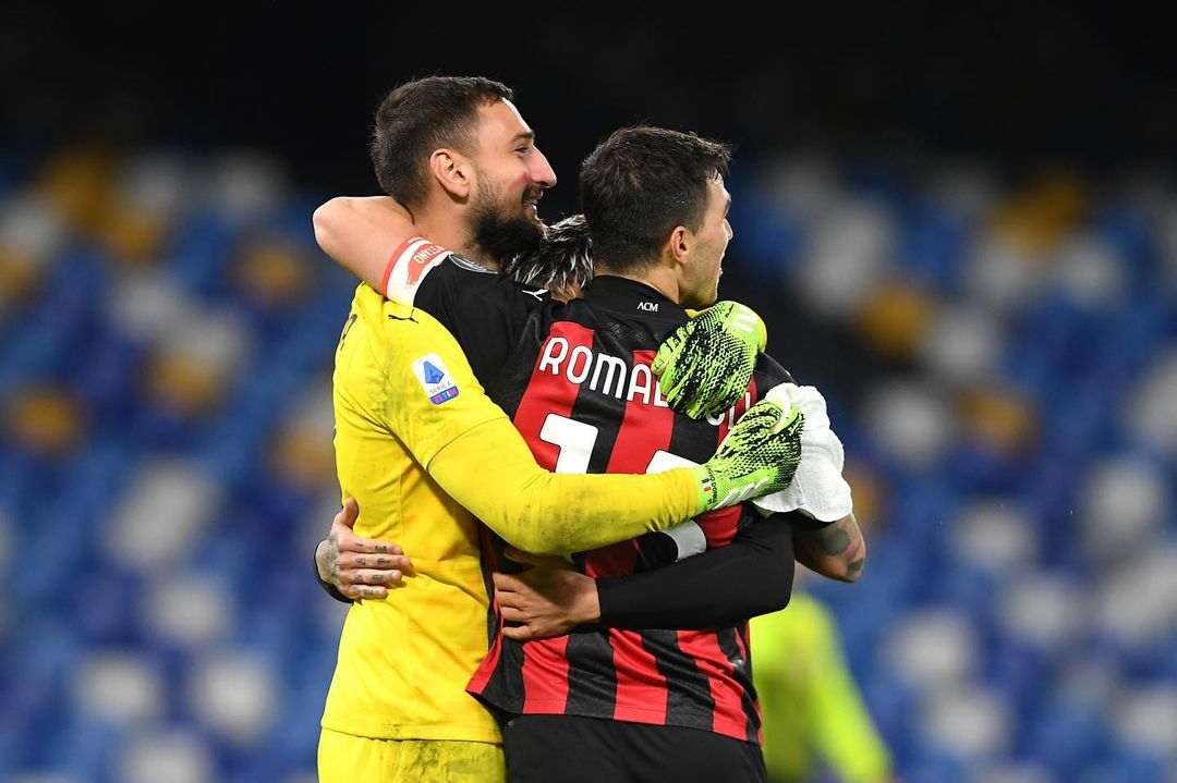 ジャンルイジ・ドンナルンマのインスタグラム：「Grande partita 💪🏻 #NapoliMilan Avanti così 🧤  #ForzaMilan 🔴⚫️」