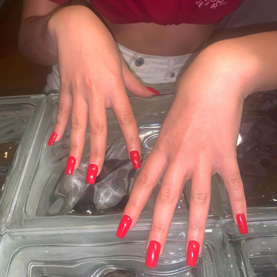 Mei Kawajiriさんのインスタグラム写真 - (Mei KawajiriInstagram)「Thanks giving day is coming soon ,  I hope we all safe , and feel beautiful ❤️🌹❤️ classic red nails are always make me feel lady💄 #nailsbymei @_laurenfern ❤️」11月23日 7時27分 - nailsbymei