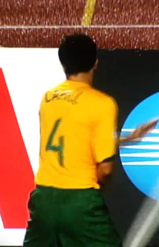 ティム・ケーヒルのインスタグラム：「THANKS AUSTRALIA Played every game like it was my last and loved every minute of it. 2year anniversary since retirement from national team 💛💚」