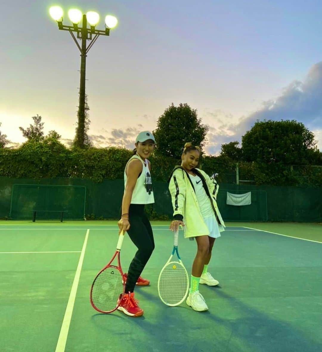 奥野彩加さんのインスタグラム写真 - (奥野彩加Instagram)「We Ready✨😋🎾👯#tennisgirls   先日はテルマちゃんとテニス❣️🎾 楽しかった& hope to see you soon!! ✨ @thelmaaoyama  #letsgo • • #テニス #プロ #トレーニング #アスリート #歌手 #筋トレ女子 #スポーツ #アメリカ #tennis #pro #singer  #artist #aoyamathelma #japanese #japan #training #fitness #fit #athlete #tennisplayer #houston  #texas #青山テルマ  #테니스 #스포츠  #love #cypresstx #tenniscoach」11月23日 7時42分 - ayakaokuno