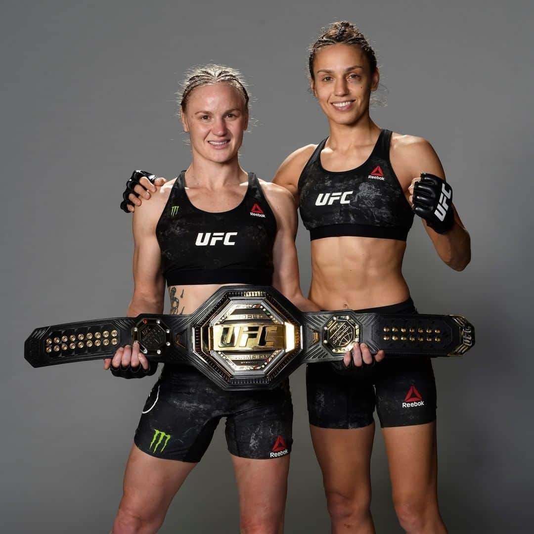 UFCさんのインスタグラム写真 - (UFCInstagram)「The first sister pair gets the back-to-back wins 💛 #UFC255」11月23日 8時00分 - ufc