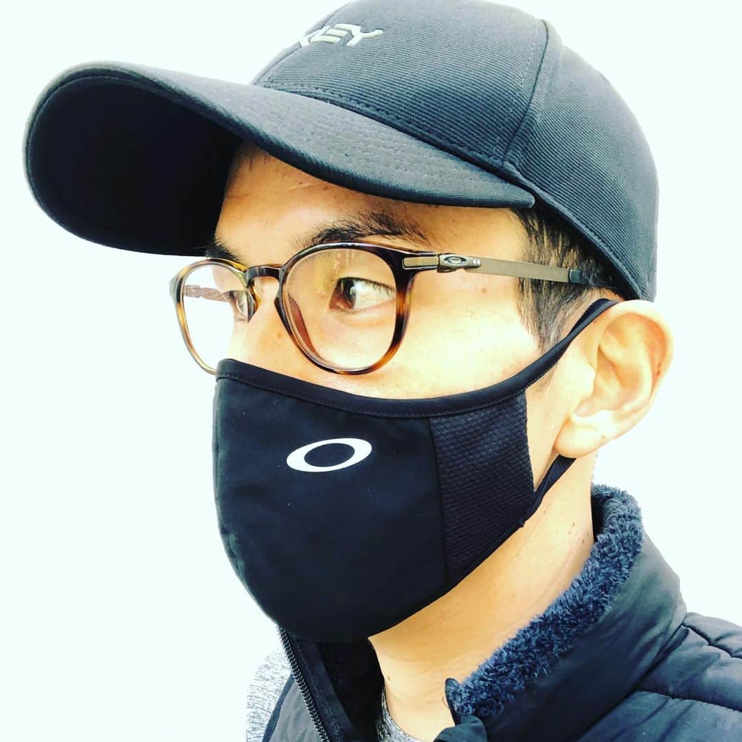 佐藤悠基のインスタグラム：「oakleyマスク来年1月発売です。  #oakeyjapan#oakleymask」
