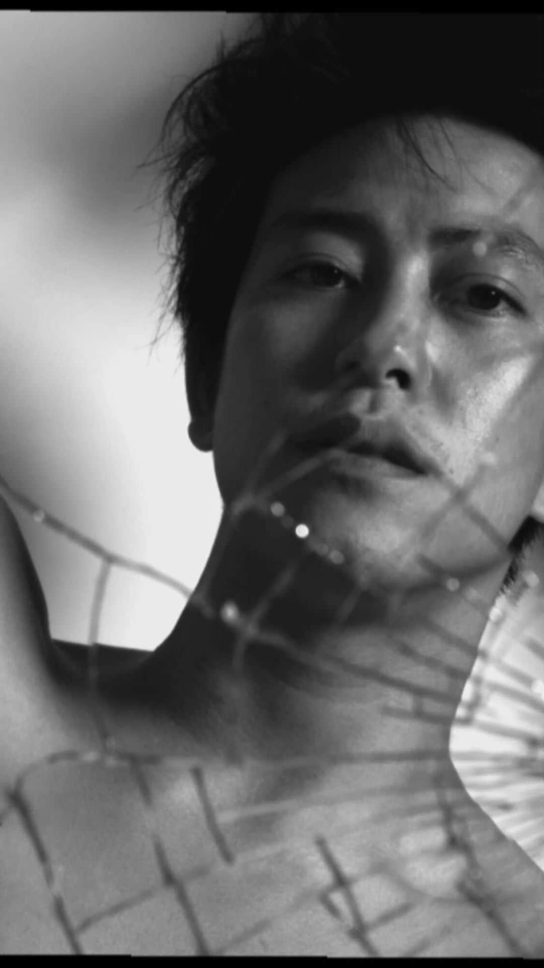 佐野岳のインスタグラム：「カメラ遊び②  〈撮り方〉 鏡をバーンして それをパシャだね。  #カメラ」