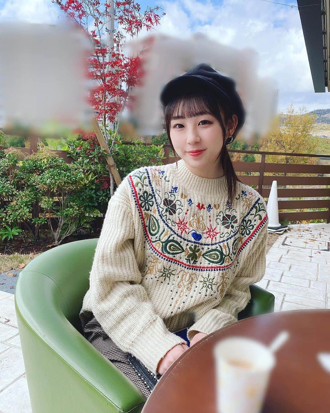 のインスタグラム：「﻿ ﻿ ﻿ ﻿ ﻿ ﻿ ﻿ ﻿ おはようございます♡﻿ ﻿ 📸.｡..｡..｡. 揚げたてカレーパン食べました🥯✨﻿ ﻿ ﻿ ﻿ 実はあんまりカレーパン好きじゃなかったんですけど、﻿ 最近たまに、﻿ カリカリで具がゴロッと入ったカレーパンが食べたい…💭💭🤤ってなります🥯✨﻿ ﻿ ﻿ カレーパンが美味しいお店、最近増えましたね！﻿ 皆さんも好きですか？😃💭﻿ ﻿ ﻿ ﻿ ʕ•̫͡•ʕ•̫͡•ʔ•̫͡•ʔ•̫͡•ʕ•̫͡•ʔ•̫͡•ʕ•̫͡•ʕ•̫͡•ʔ•̫͡•ʔ•̫͡•ʕ•̫͡•ʔ•̫͡•ʔ﻿ ﻿ ﻿ ﻿ 今日は勤労感謝の日🎌🌾﻿ ﻿ ﻿ ﻿ 素敵な一日になりますように✨✨✨﻿ ﻿ ﻿ ﻿ #Bs2020 #orixbuffaloes #baseball #オリックスバファローズ #プロ野球 #bsgirls #野球 #オリックス #オリ姫 #野球女子 #京セラドーム #京セラドーム大阪 #球場 #大阪 #instagood #instalike #followｍe #ユニフォーム #ユニフォーム女子 #パン #カレーパン #カフェ #キャスケット #ニット #NANAMI #NANAMI_364」