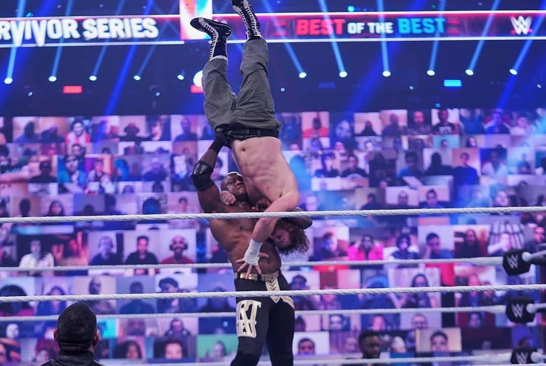 WWEさんのインスタグラム写真 - (WWEInstagram)「@bobbylashley stands victorious against @samizayn #SurvivorSeries」11月23日 10時21分 - wwe
