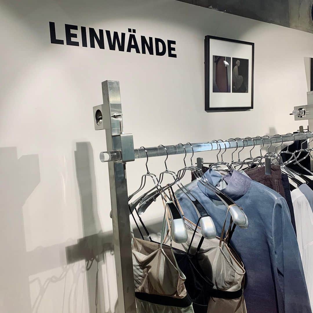 のインスタグラム：「2021 Spring Summer Exhibition #leinwande #leinwände」