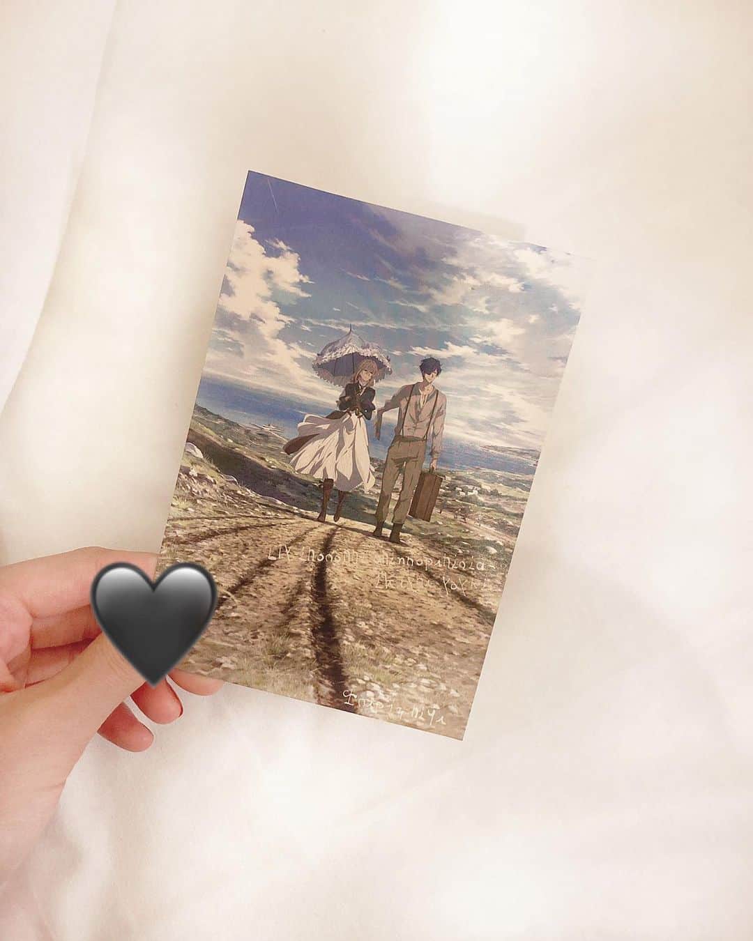 のインスタグラム：「｢愛してる｣ を知れました﻿ ﻿ #ヴァイオレットエヴァーガーデン #violetevergarden」