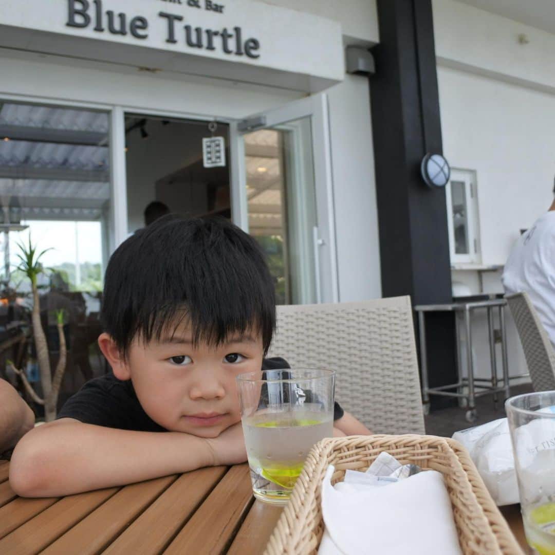 歌う少年のインスタグラム：「伊良部島にあるBlue Turtleでランチしました😆おしゃれで美味しかったー✨#宮古島 #渡口の浜 #ランチ #伊良部島 #blueturtle」