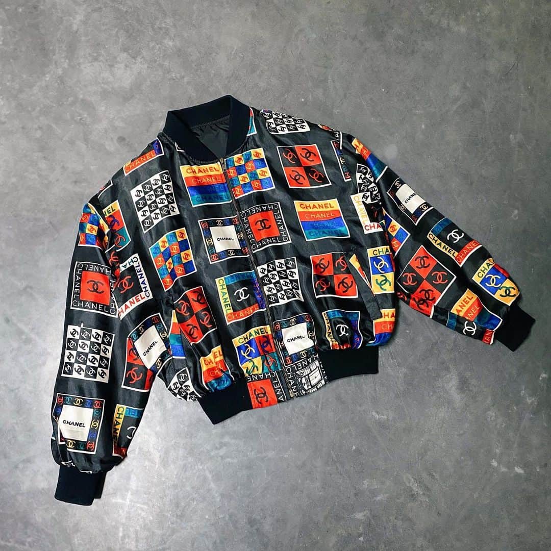 DJ FUMIのインスタグラム：「80's vintage   モードだなー  どうもシャネラーです。」
