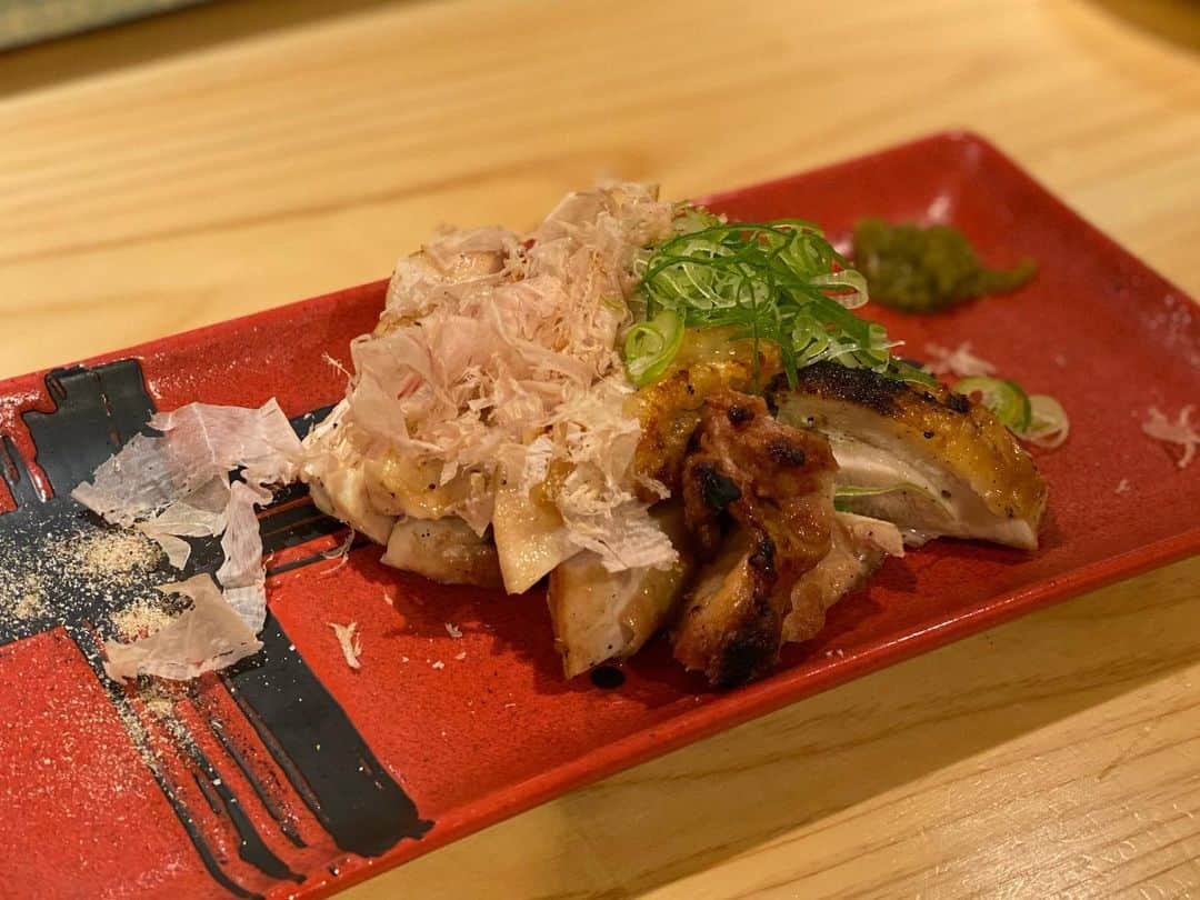 前川由希子さんのインスタグラム写真 - (前川由希子Instagram)「京都っぽい料理に😍  京都の夜は、 こだわりのお出汁が沁みる お出汁とおばんざいmusubuへ。 オープン以来、なので、 もう1年半ぶりくらい？ 時が経つのが早い。。 お通し代わりのお出汁からスタートします✨  聖護院大根の湯葉あんかけとか、 生麩の田楽とか、 万願寺唐辛子の炭焼きとか、 ホンットに美味しい😍  散々食べた後に、 完熟すだち出汁うどんで〆ました。  美味しかったし、 楽しかった😍  @odashi_musubu  #お出汁とおばんざいmusubu  #お出汁  #おばんざい  #京都らしい場所  #京都グルメ  #京都  #京都ディナー  #京都オススメご飯  #また来ます  #ごちそうさまでした」11月23日 22時39分 - maekawa.yukiko