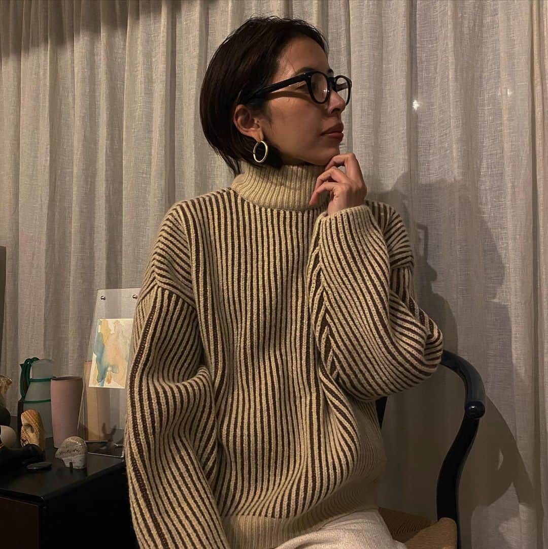 水野里砂のインスタグラム：「分厚いリブが可愛ええニット♡🐻  12/3〜12/10で 新宿LUMINE EST B1でPOPUPやるみたいです🥳」