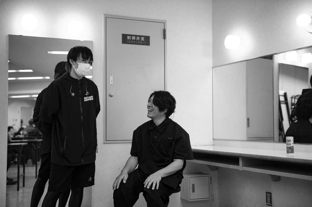HIROSHIのインスタグラム：「MUSIC ZOO WORLD 太陽と虎10周年おめでとう!  photo by @ninjajon   #ズーワル #rottengraffty #ロットン」