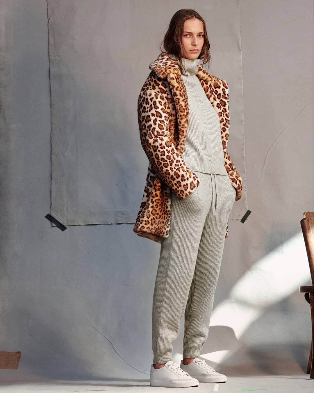 ラグ&ボーンのインスタグラム：「Meet Pierce, the ultimate cashmere pairing of classic fit drawcord track pants and iconic T-neck sweaters in wintery shades. This is Quality Comfort, and it’s better.」