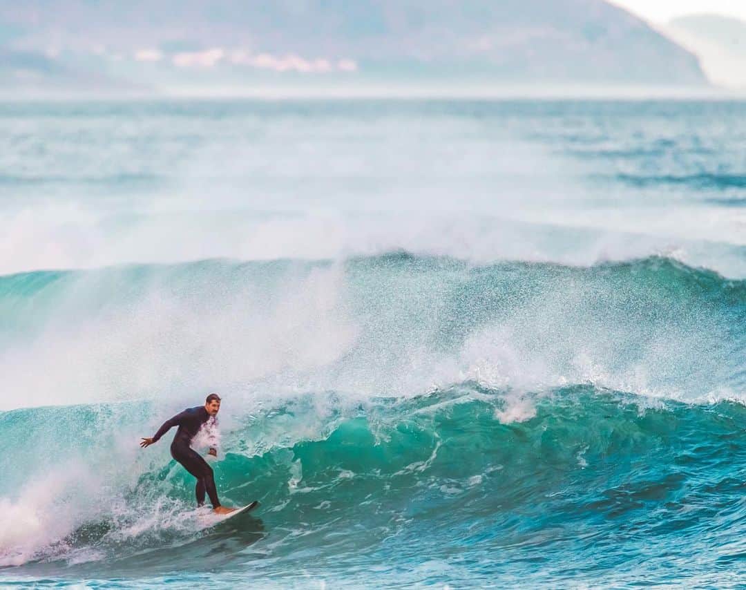 ゴルカ・イライソス・モレノのインスタグラム：「Moments... 🌊 #surf #surfing #sea #mar #itsasoa  #momentosunicos」