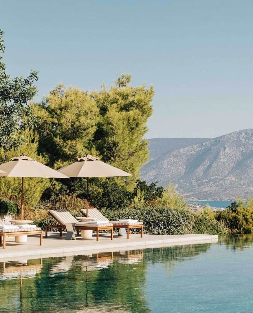 BEAUTIFUL HOTELSさんのインスタグラム写真 - (BEAUTIFUL HOTELSInstagram)「Experience a modern-day acropolis of serenity and luxury. 🇬🇷 At Amanzoe's collection of villas and private pools, you'll get an immersive wellness retreat with 270-degree views of the Aegean Sea. 🌊   Designed by Aman architect Ed Tuttle, the Amanzoe Spa has a 2,850 square meter space of relaxation, with treatments inspired by the teachings of Hippocrates.🧖‍♀️ Ideal for couples and families alike, the Amanzoe Beach Club has two lap pools and two children’s pools for fun and games in total privacy by the water.🏊  If you're a legends buff, the Peloponnese region is where Paris of Troy eloped with Helen and the Argonauts set sail for the Golden Fleece.📚 How lovely is this retreat?  📍@amanzoe, Porto Heli, Greece」11月23日 23時17分 - beautifulhotels
