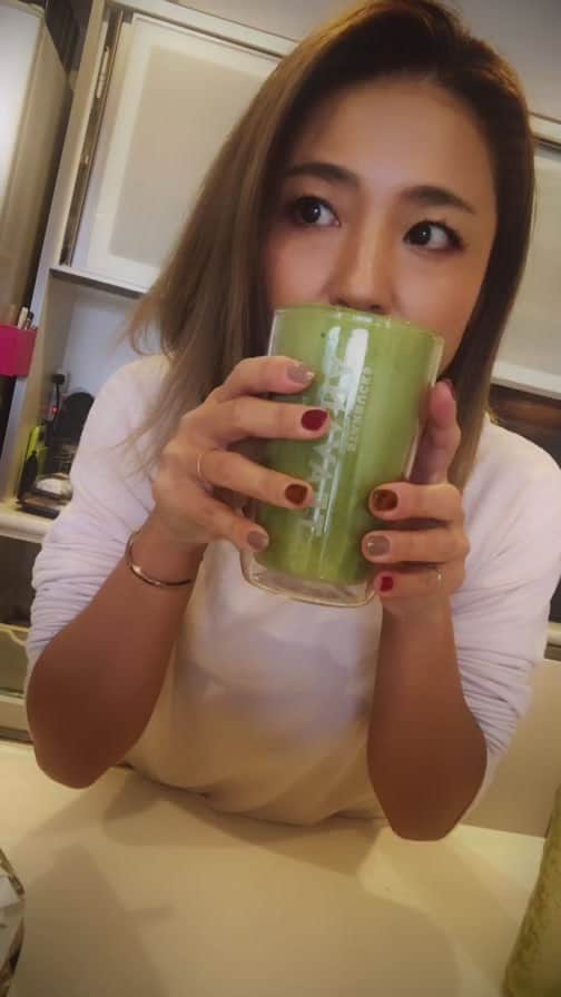 なーみのインスタグラム：「たらたらとアレコレしてます🧚‍♀️」