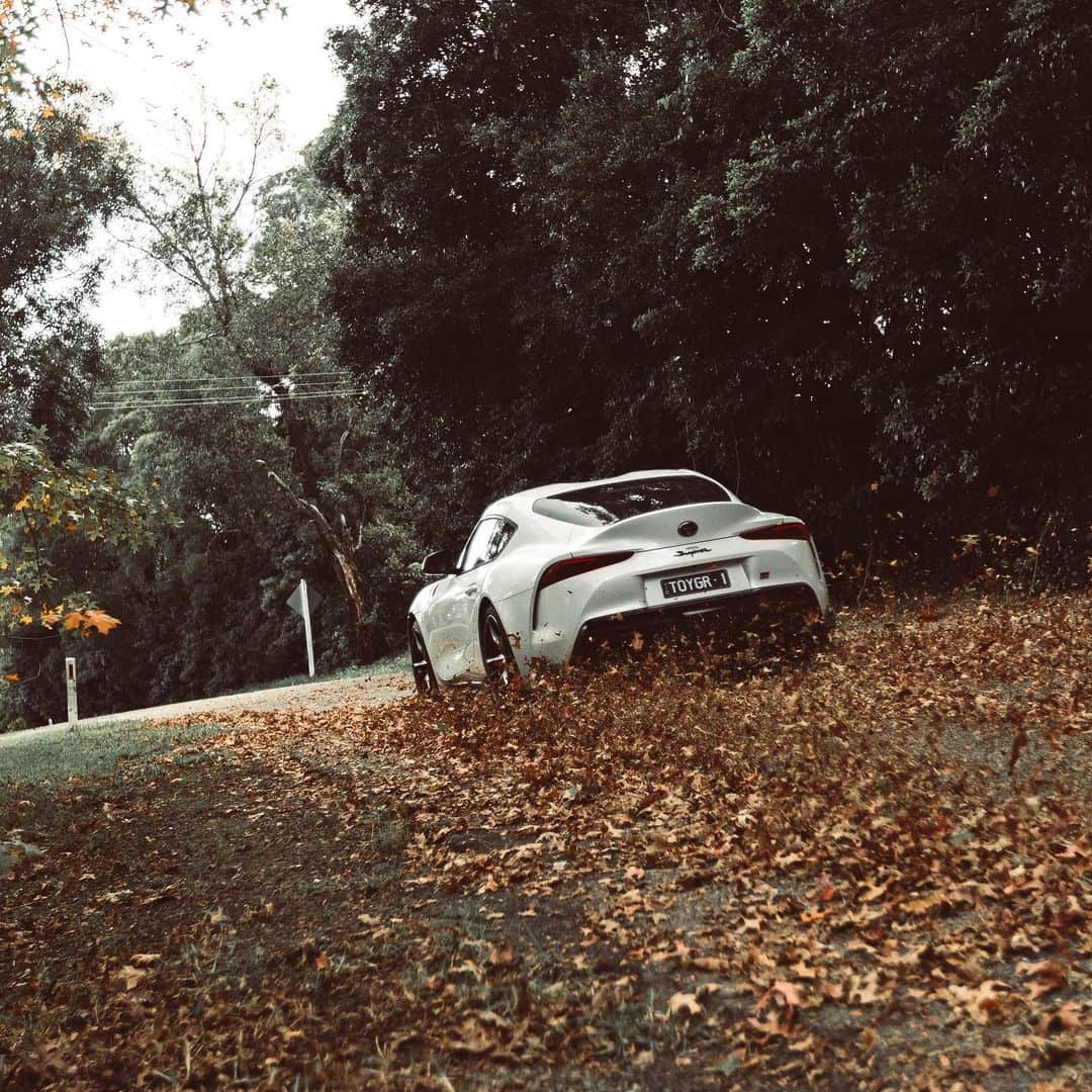 Toyota Australiaのインスタグラム：「“Just ducking out to stretch my legs.” Any excuse #GRSupra #TOYOTAGAZOORacing  📸 @oli.coulthard」