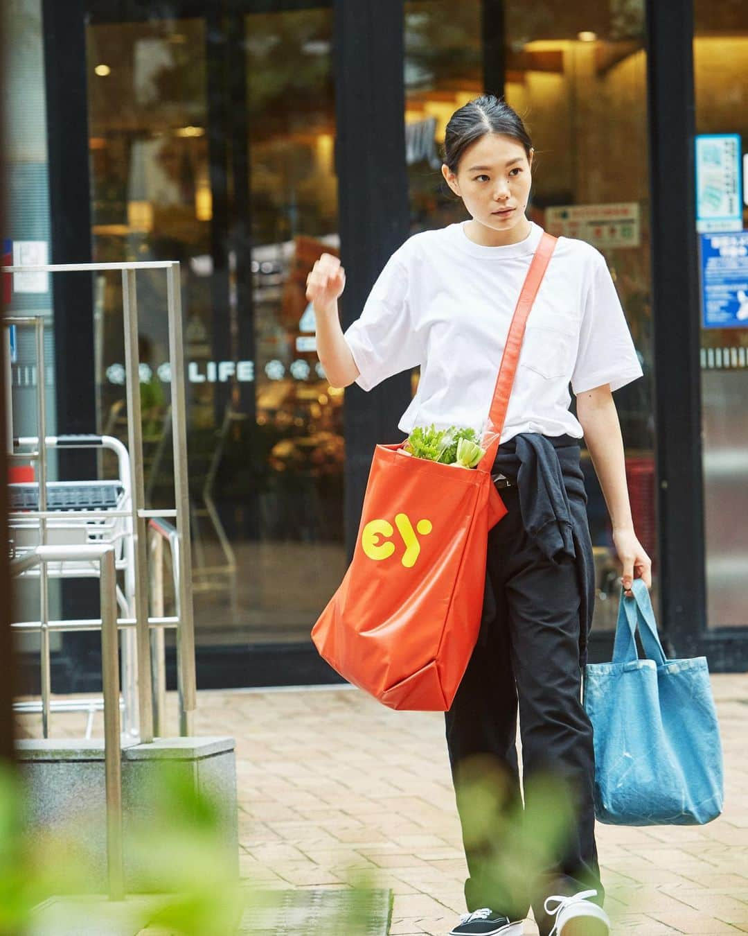 山本奈衣瑠さんのインスタグラム写真 - (山本奈衣瑠Instagram)「@ey_officials 🌼  Photo #山本雄生  stylist  @yutakaji_  hairmake @shiozawanobuyuki  @gyota   🤍🤍」11月23日 15時33分 - nairuuuu