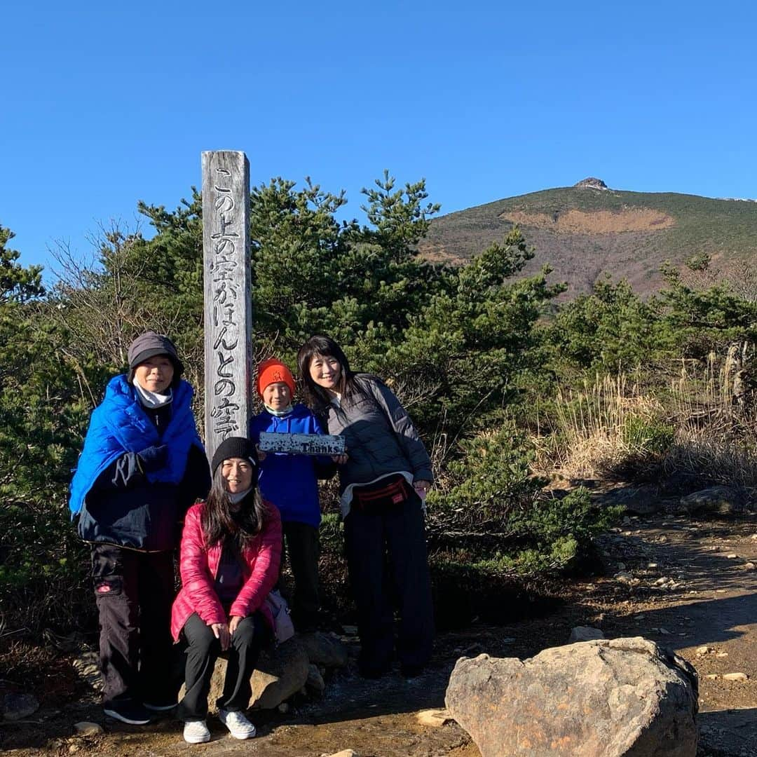 上田ユキエさんのインスタグラム写真 - (上田ユキエInstagram)「安達太良山。 #日本百名山 #家族 #japanlife #family」11月23日 15時58分 - yukie_ueda