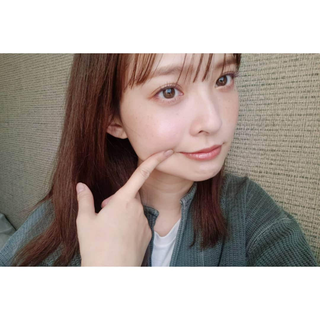 牧野莉佳さんのインスタグラム写真 - (牧野莉佳Instagram)「リップの色味もさらっとしたつけ心地も最高すぎて感動🤎  #lapeaudegem #lpdgem  #geminilip」11月23日 16時32分 - makino_rika