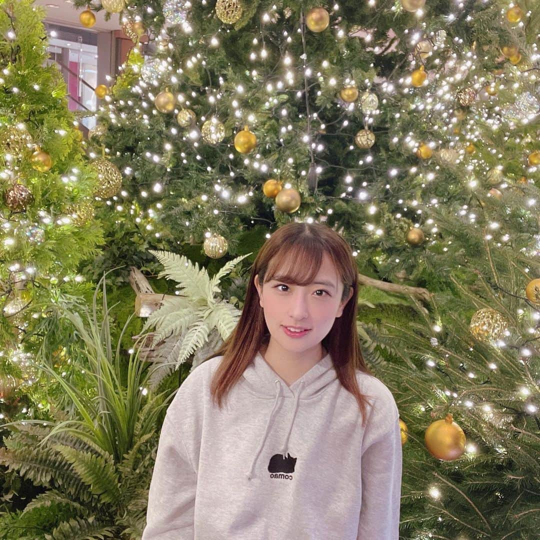 井口眞緒のインスタグラム：「天神イムズにも行ってきました🥰💕  今年で最後らしくて、、、 最後に行けてよかった🌸🌸  福岡と唐津を満喫できた休日でした！  来月も福岡と唐津に行くの楽しみ✨  #福岡#福岡旅行#福岡観光#天神#九州」