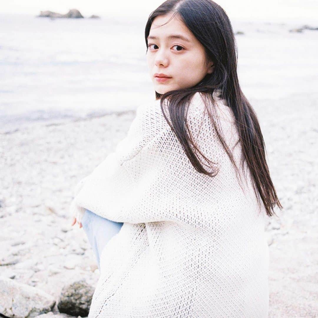 紺野彩夏さんのインスタグラム写真 - (紺野彩夏Instagram)「12/1発売のSeventeen1月号にて、卒業することになりました！ Seventeenモデルとしての最後のページ、ぜひいろんな人に見届けてもらいたいです☺︎ 素敵に撮っていただいたので、楽しみにしててね🙆‍♀️」11月23日 17時00分 - ayaka_konno_official